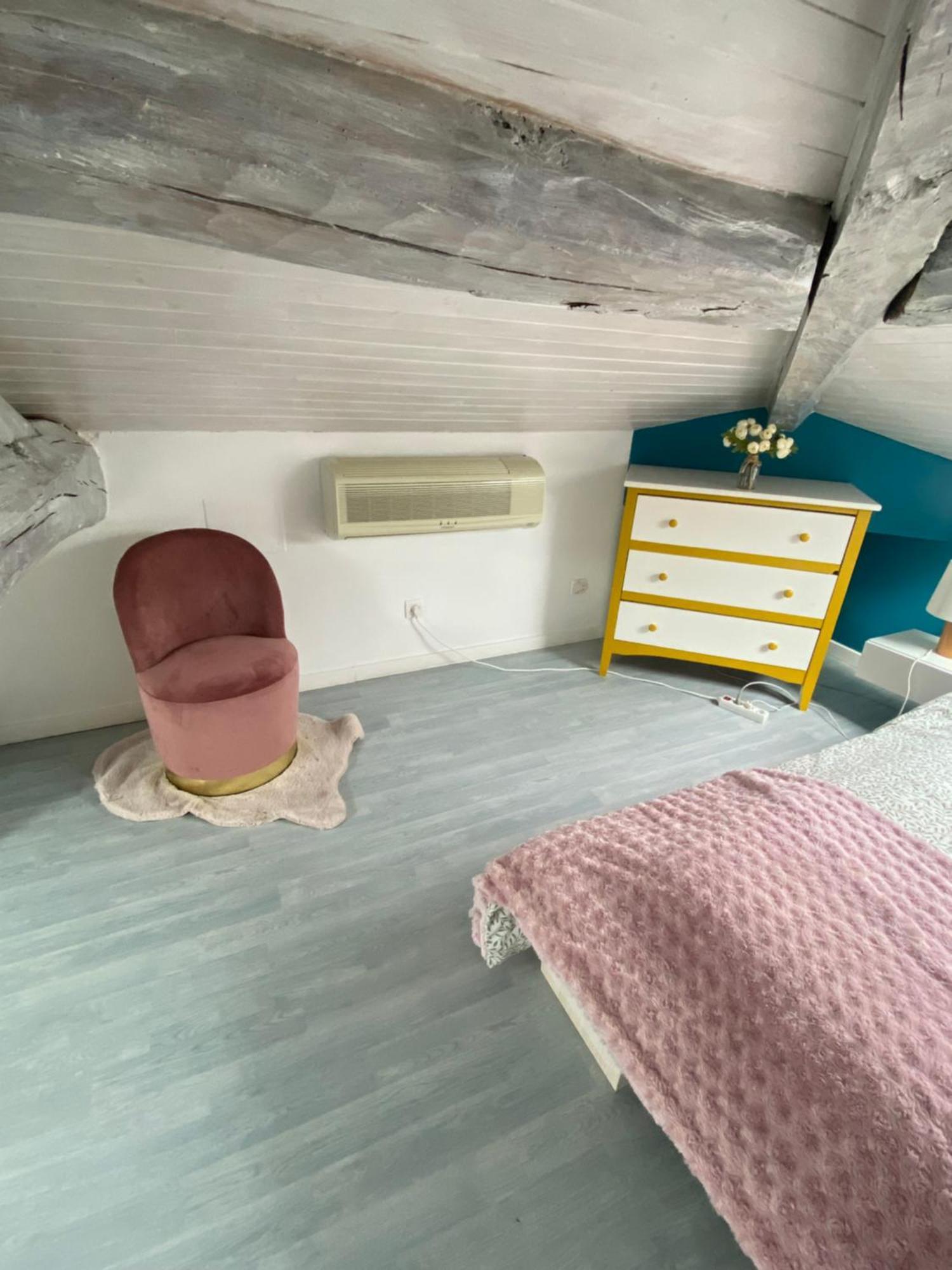 B&B Insolite Entre Lyon Et Aeroport Pusignan Exteriör bild